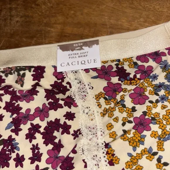 Caicque Panties 22/24 Extra Soft Full Brief Floral NEW IN BAG - Picture 4 of 6